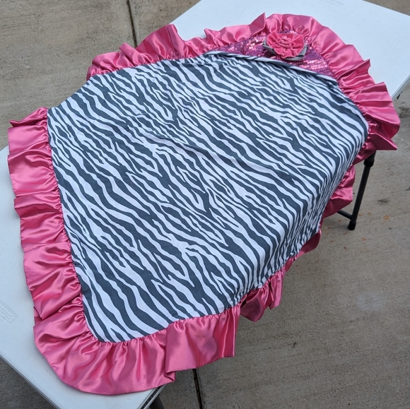 Boutique Peaches 'n Cream knit hooded 🦓 print baby blanket w/satin pink trim - Picture 6 of 11